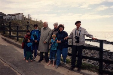 Finches, Cohens and Mørups at the beach in Jutland, Denmark, May 1991