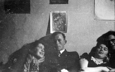 Peder Mørup (centre) and Erik Reiff (right) at a party